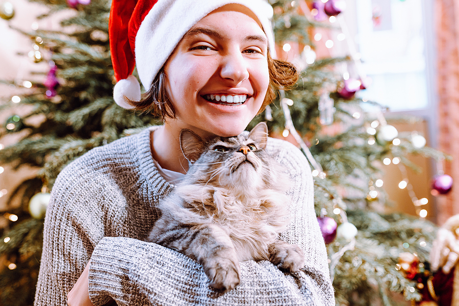 Tips To Ensure A Healthy Smile With Invisalign This Holiday Season