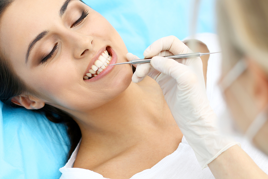 Can You Whiten Teeth While Wearing Braces? What You Need to Know